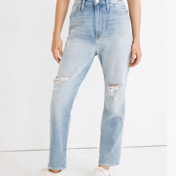 Madewell Mom Jean in Gilford Wash - Size 32 - Picture 3 of 7